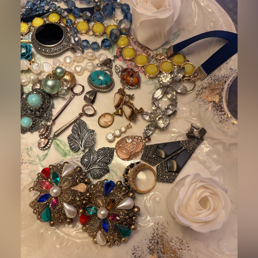 Stunning large Vintage Jewelry Collection many signed excellent condition lot - Picture 6 of 10